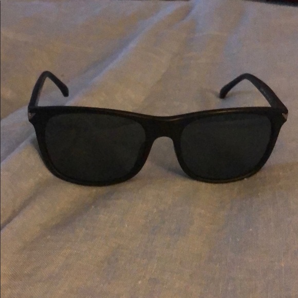 Emporio Armani polarized sunglasses - Picture 2 of 3